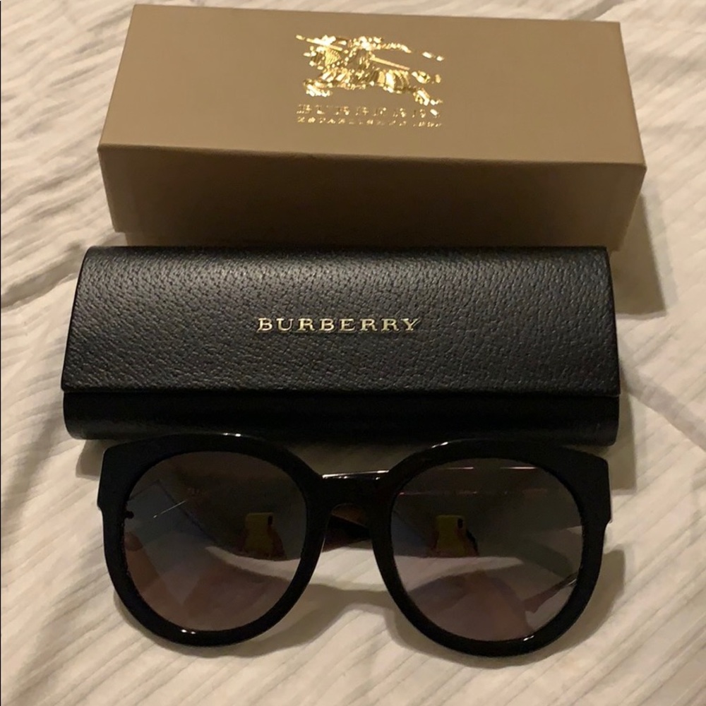 Burberry Sunglasses!